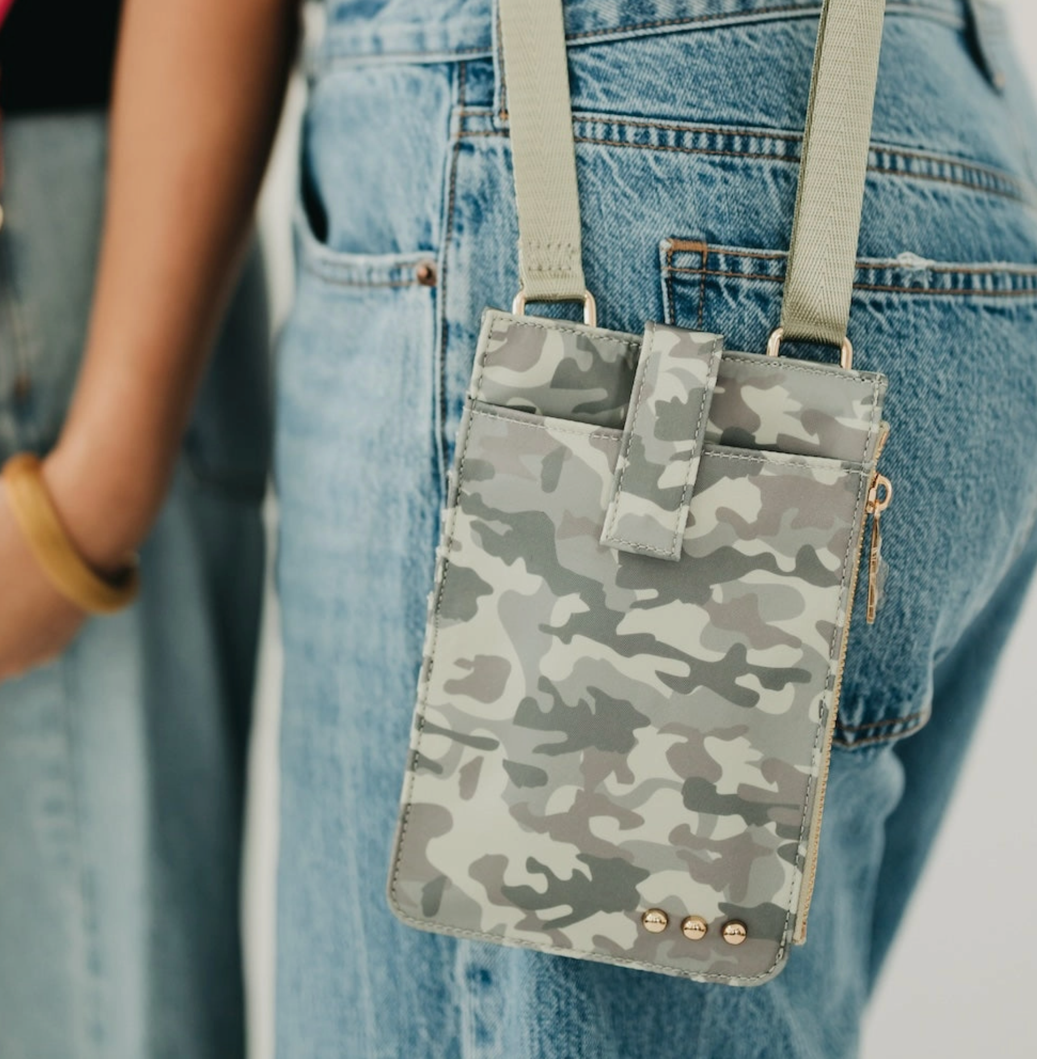 Nyla Nylon Phone Bag