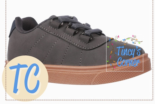 Wyatt Sneaker